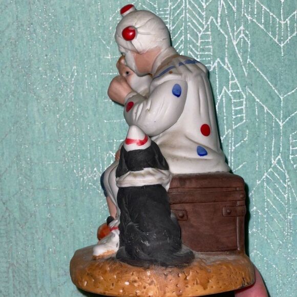 Norman Rockwell The Runaway ceramic clown boy & dog vintage Porcelain Figurine - Picture 4 of 16